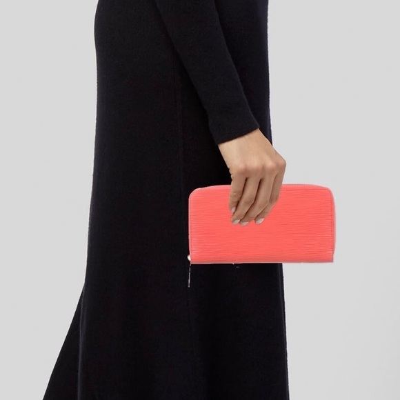 AUTHENTIC LOUIS VUITTON M60663 Epi Pink Zippy Around Wallet - Picture 7 of 15